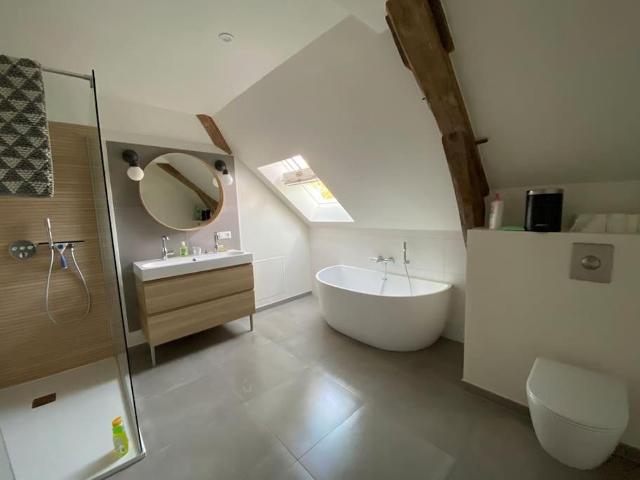 Maison Leocha Sablons-sur-Huisne 外观 照片