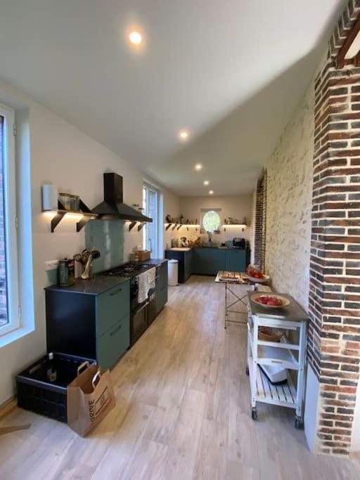 Maison Leocha Sablons-sur-Huisne 外观 照片
